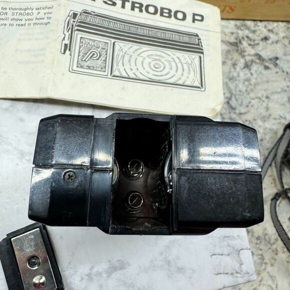 VINTAGE POCKET FUJICA ~ 350 ZOOM ~ FILM CAMERA with FLASH & INSTRUCTIONS - Picture 9 of 14